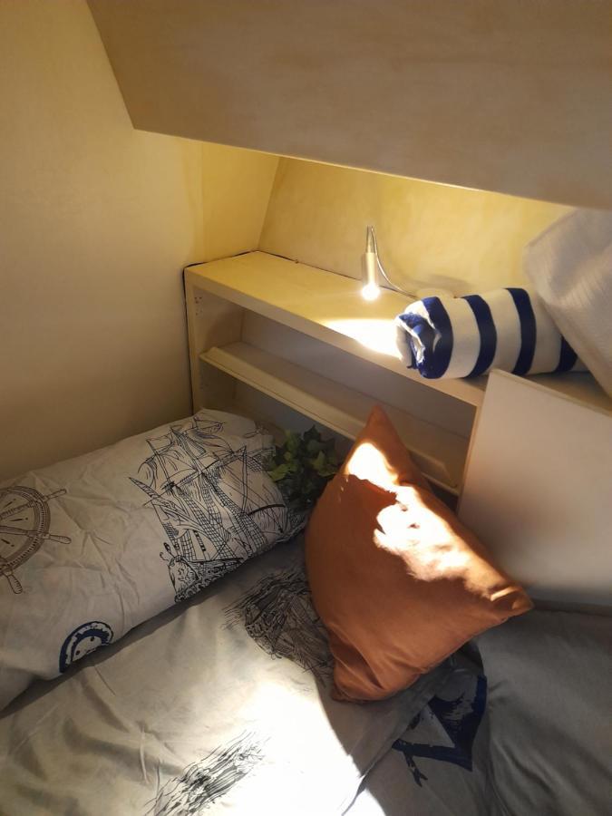 Barco Lucky Hotel Сант Адриа де Бесос Екстериор снимка